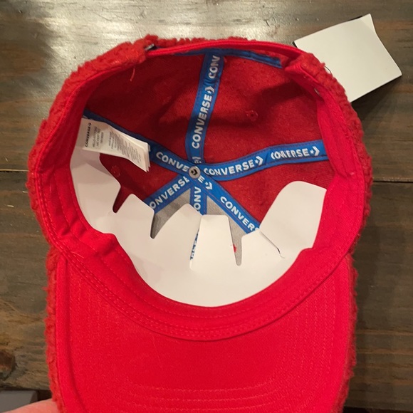 hello kitty converse hat